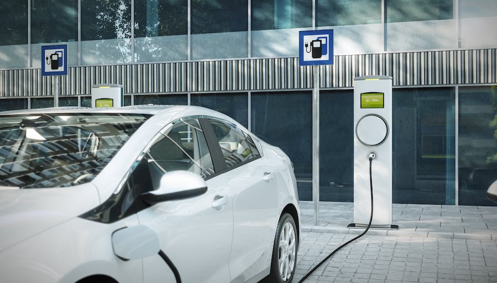 instalaciones-electricas-paco-garcia-mantenimiento-electrico-punto-recarga-vehiculos-valencia
